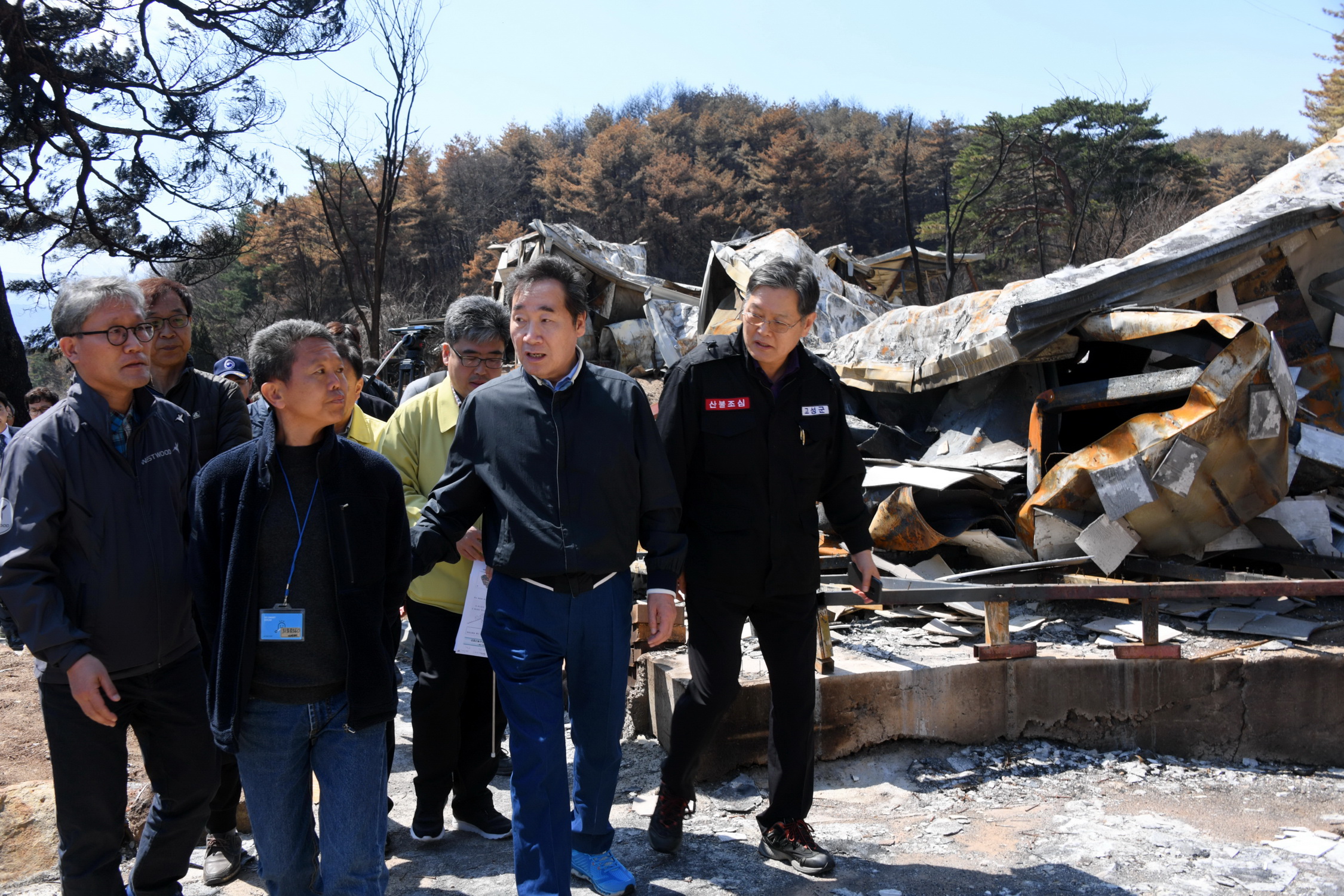 이낙연 총리, 고성군 산불피해지 산사태 우려 지역 점검 