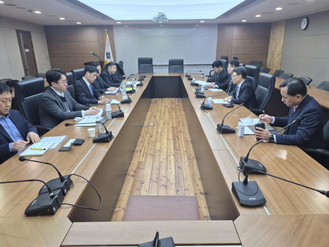 박은식 산림청장, 중동전쟁 관련 목재산업계 간담회 개최