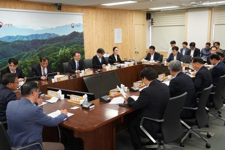 박은식 산림청장, 임업분야 현안사항 논의 위한 임업인 정책고객 간담회 주재
