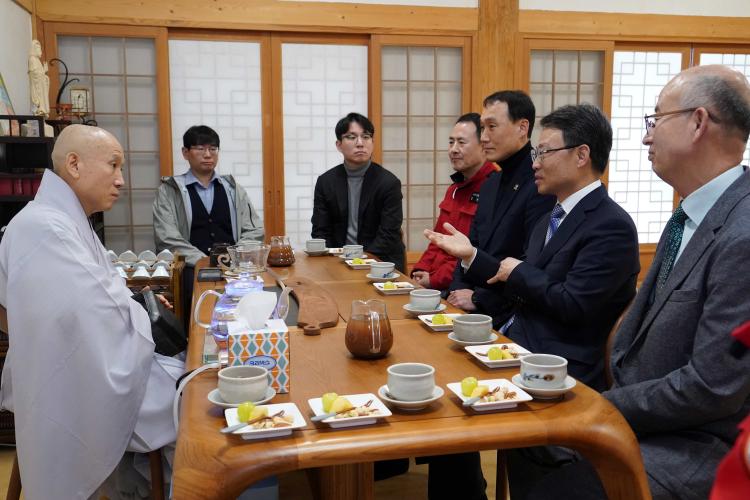 박은식 산림청장, “해인사와 함께 팔만대장경 판각용 수종 공급 등 국산목재 활용 관련 협력 강화”