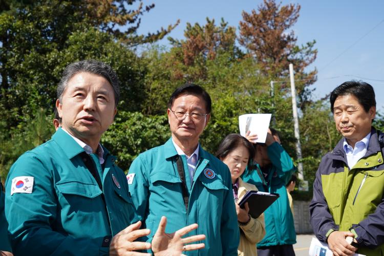 남성현 산림청장, 경북 포항시 소나무재선충병 피해지 현장 점검