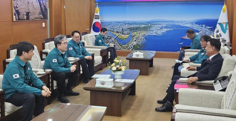 임상섭 산림청장, 울산광역시 찾아 대형산불 피해 복구 논의