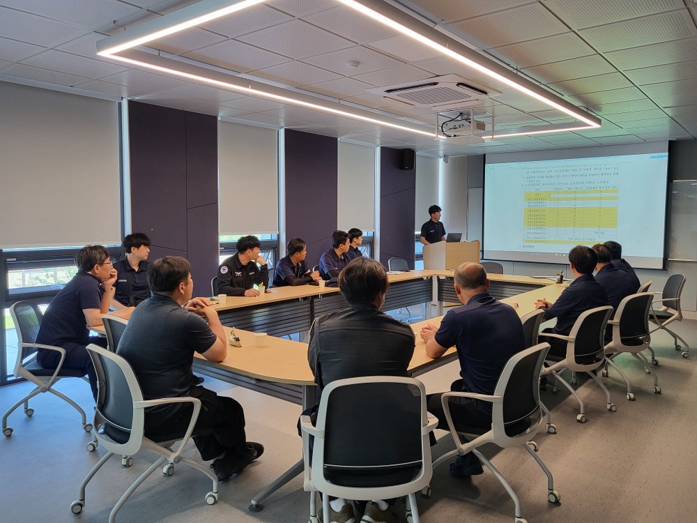 진천산림항공관리소, 호국보훈의 달 충혼탑 참배 후 산업안전교육 실시 이미지2