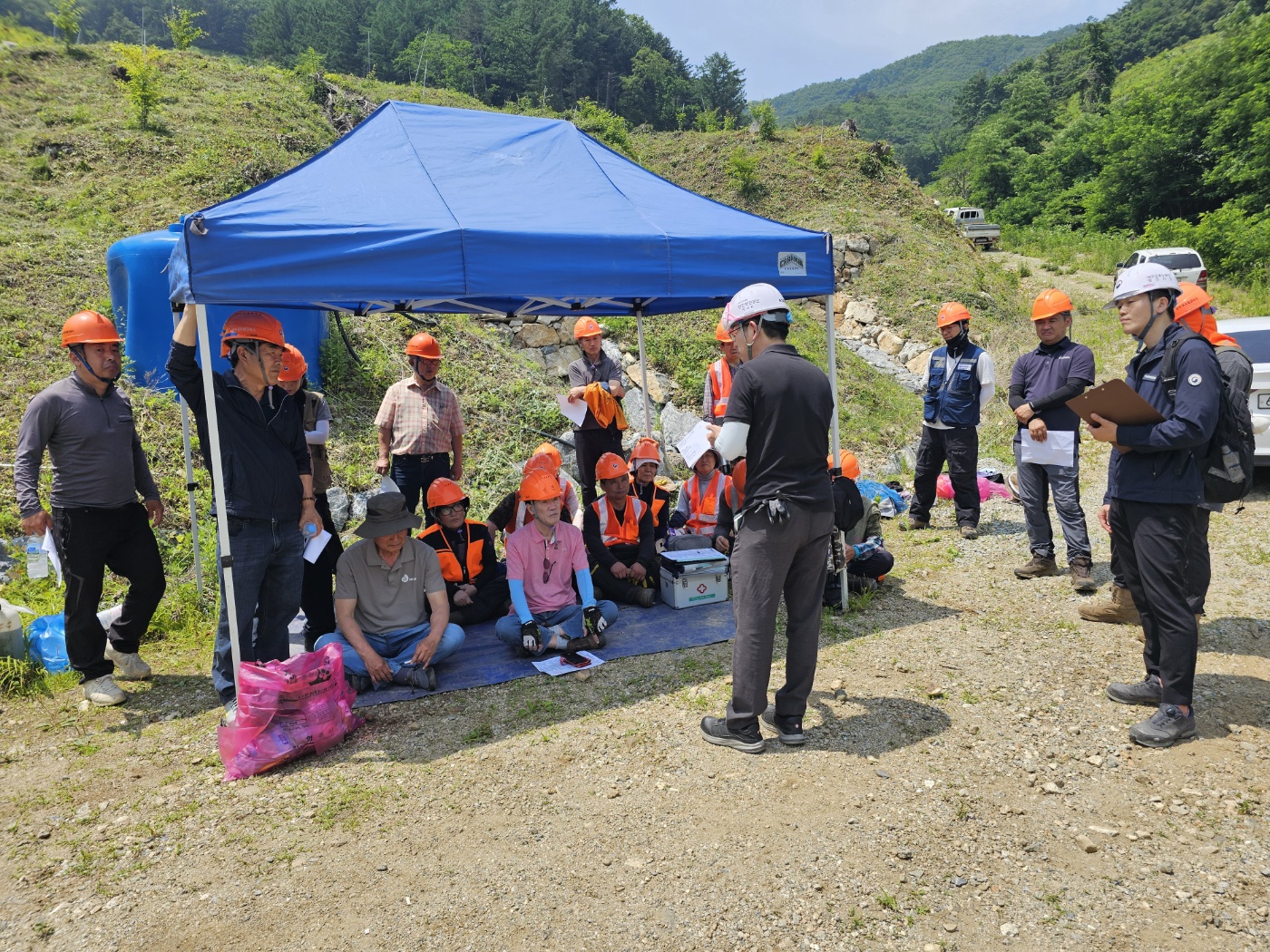 영주국유림관리소, 유관기관 합동 중대재해 안전점검 실시 - 여름철 산림사업장 안전보건관리체계 이행점검 및 예방교육 - 이미지2